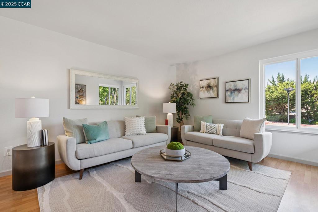 COWELL TERRACE - Residential