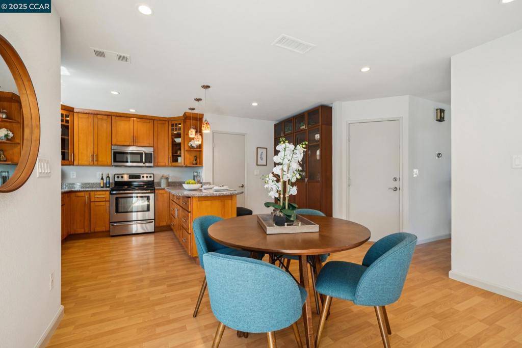 COWELL TERRACE - Residential