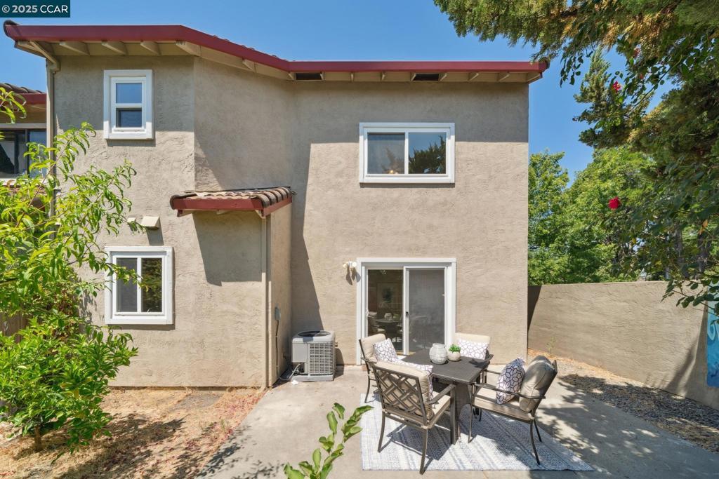 COWELL TERRACE - Residential