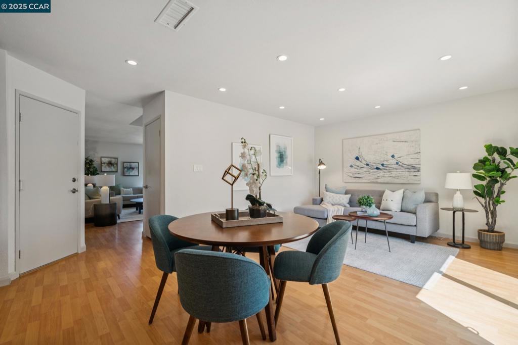 COWELL TERRACE - Residential
