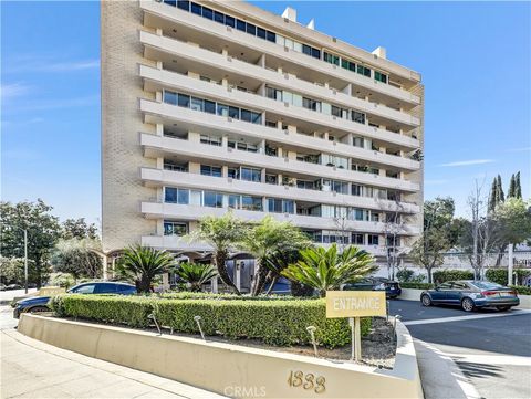 Photo of 1333 S Beverly Glen Boulevard #402, Los Angeles, CA 90024 (MLS # SR26005354)