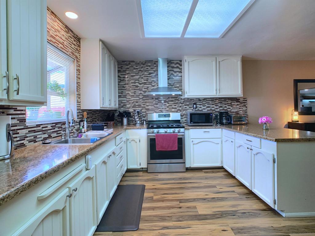 587 BROCKWOOD DR