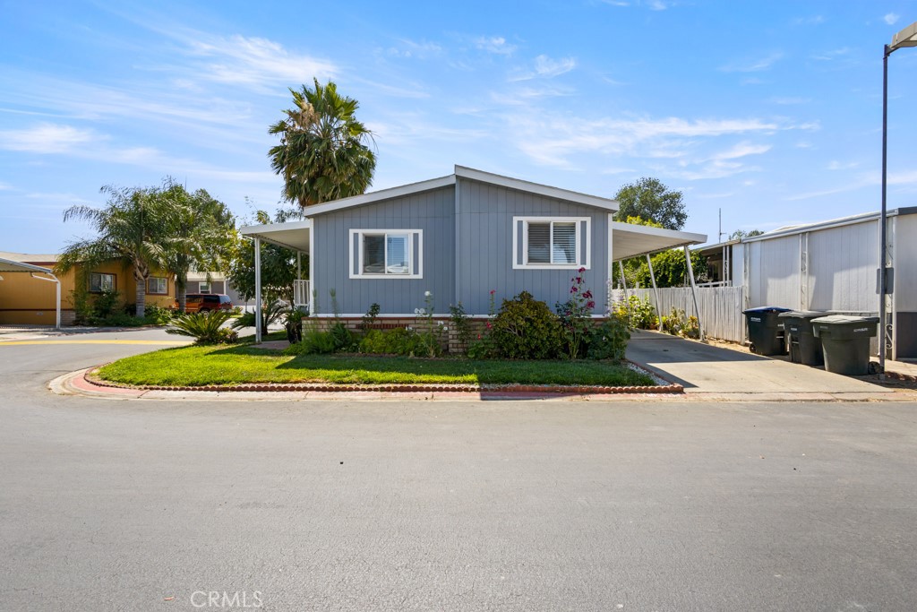 Photo 1 of 22 — 350 E San Jacinto 164, Perris, CA 92571
