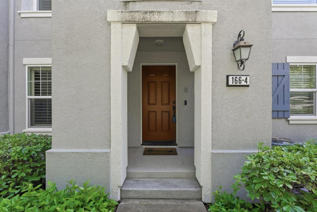 166 Selby Lane 4