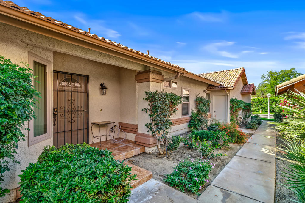 Oasis Country Club - Residential