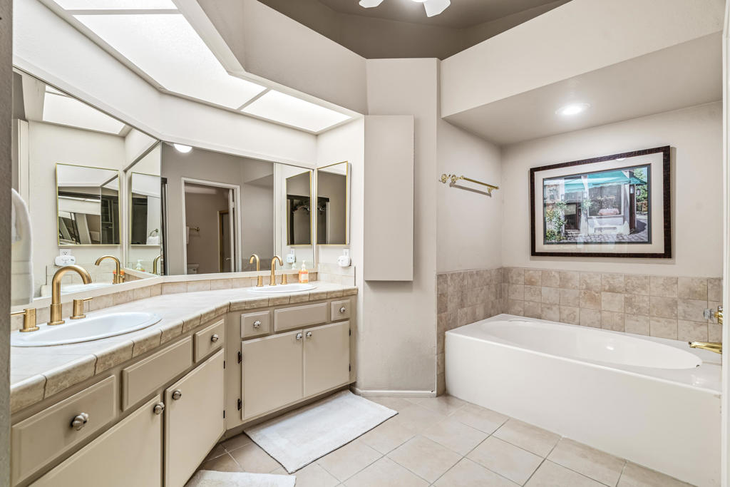 Oasis Country Club - Residential