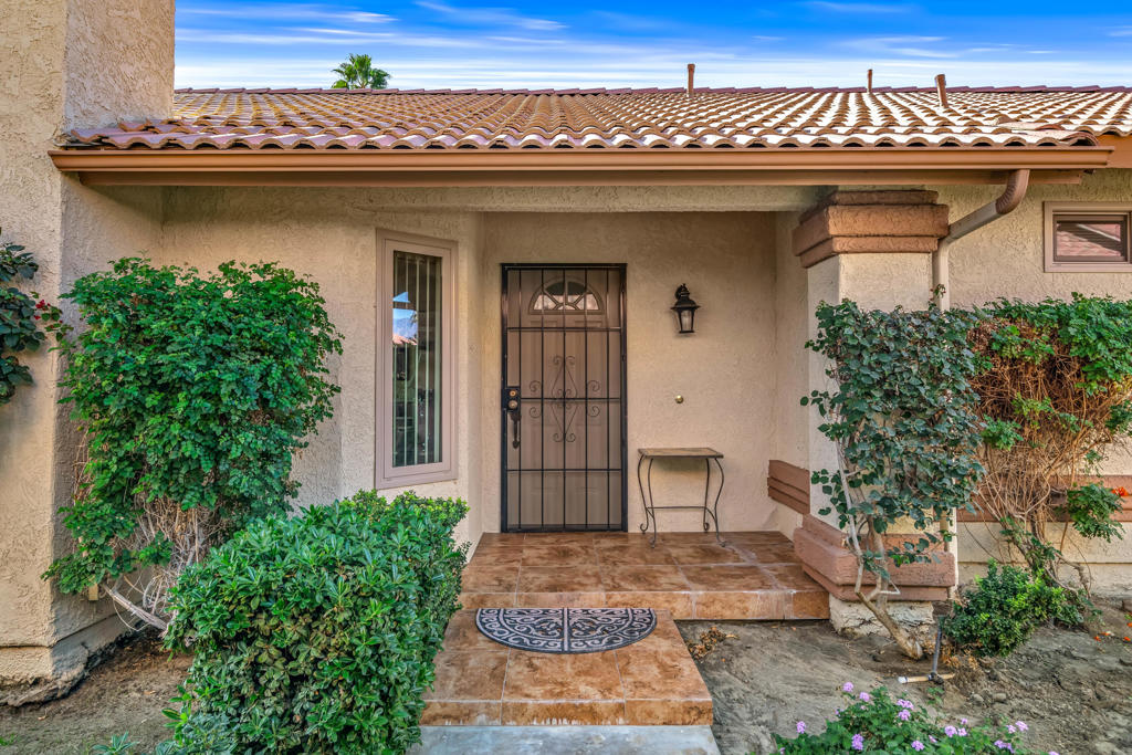 Oasis Country Club - Residential