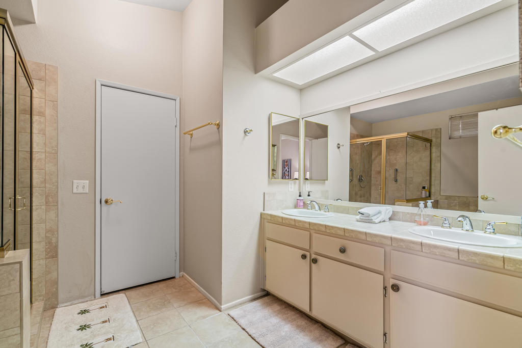 Oasis Country Club - Residential