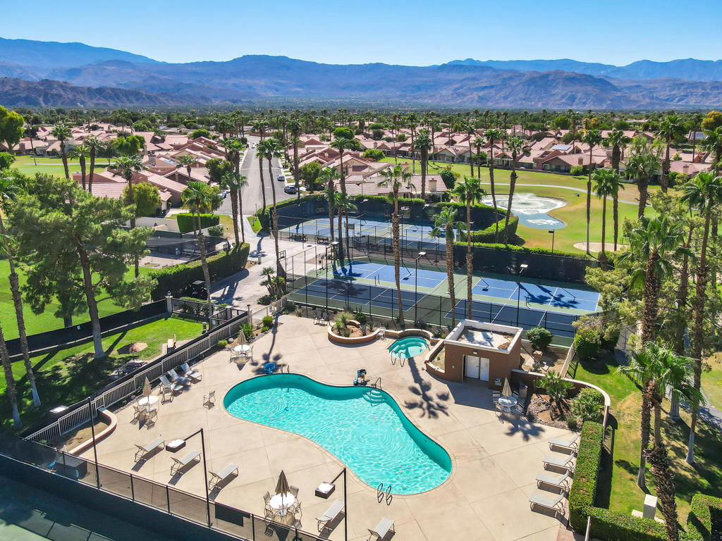 Oasis Country Club - Residential