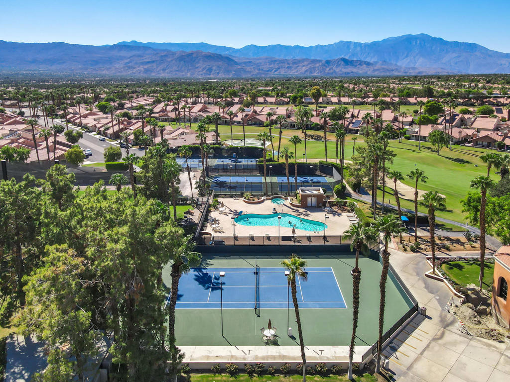 Oasis Country Club - Residential