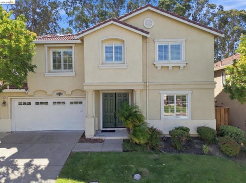 Photo of 3523 Park Ridge Dr DR, Richmond, CA 94806 (MLS # 41147138)