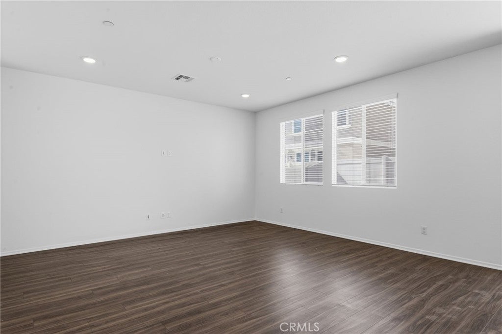 24914 Gossamer Court