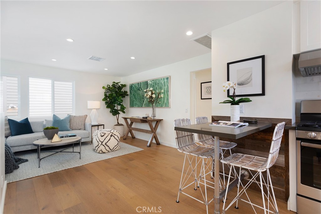Corona del Mar South of PCH (CDMS) - Residential Lease
