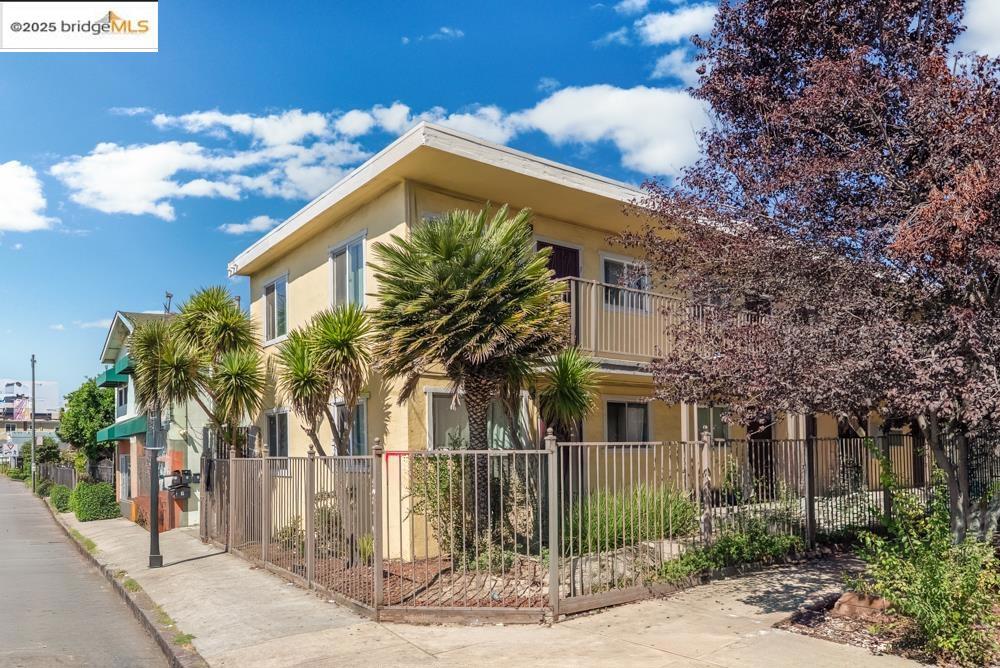 FRUITVALE - Residential Income