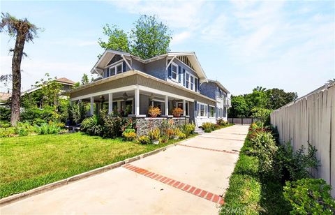 Photo of 790 N El Molino, Pasadena, CA 91104 (MLS # AR26075484)