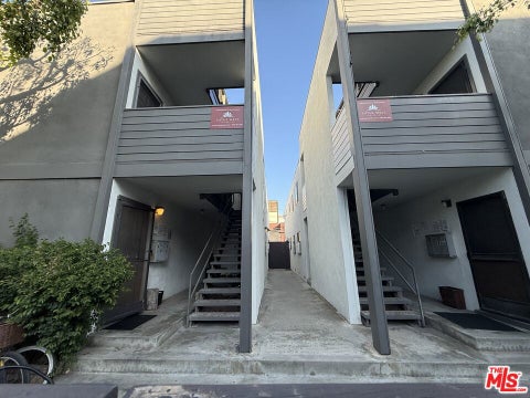 Photo of 36 Horizon Avenue, Venice, CA 90291 (MLS # 26103046)