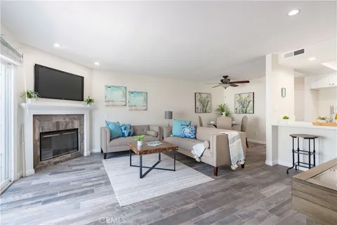 MLS: OC26084363
