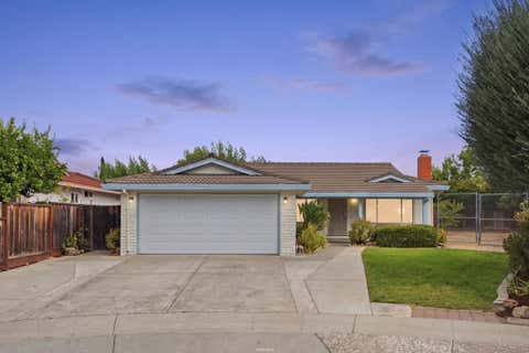 Photo of 573 Chickasaw Court, San Jose, CA 95123 (MLS # ML82058367)