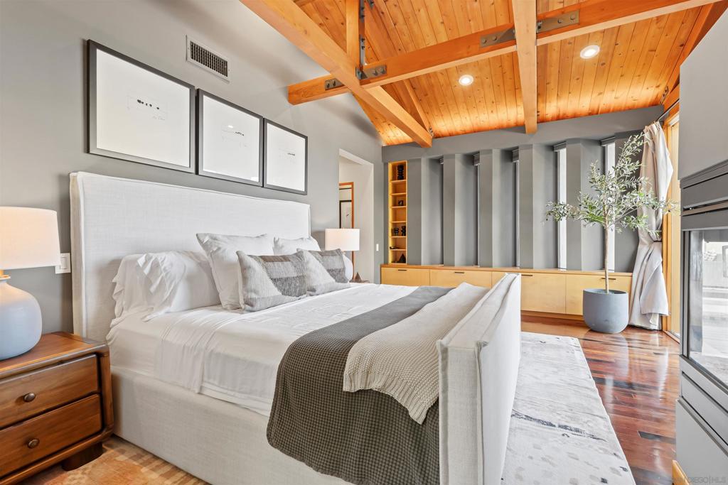 Pacific Beach - Residential