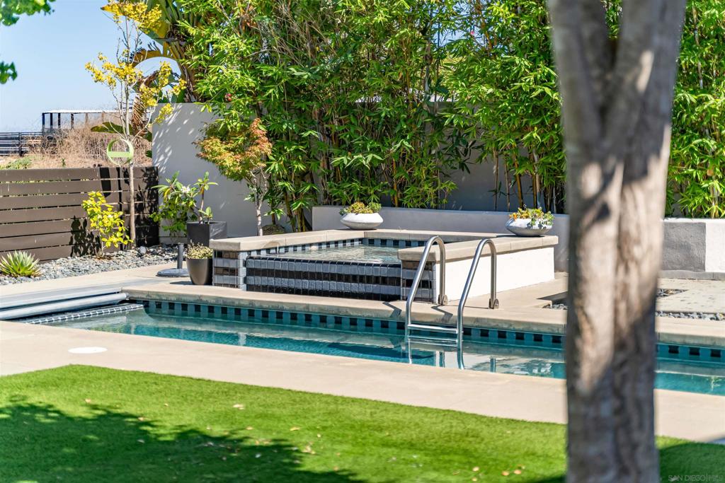 Pacific Beach - Residential