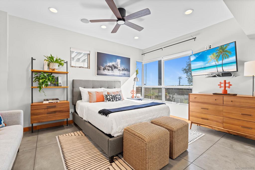 Pacific Beach - Residential