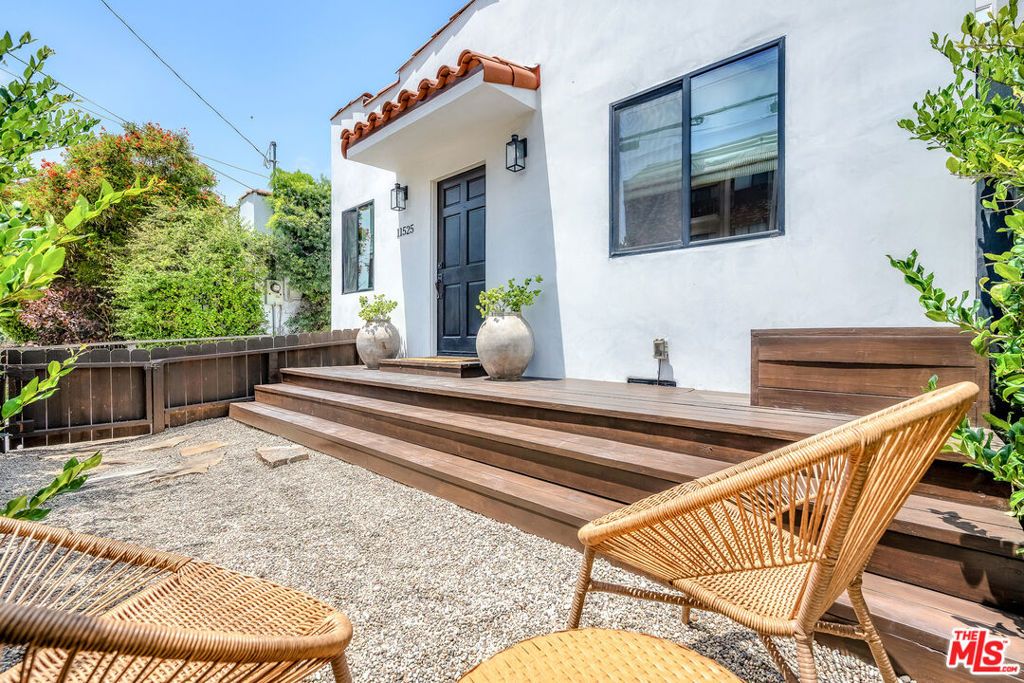 Photo of 11525 Nebraska Avenue, Los Angeles, CA 90025 (MLS # 26839349)