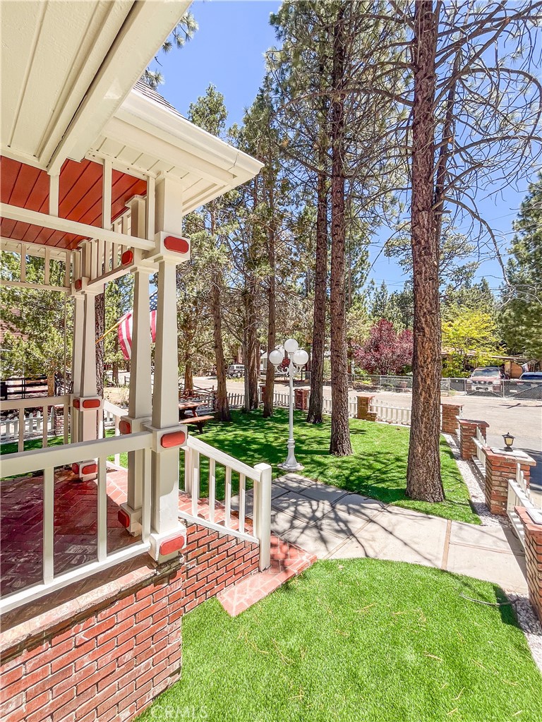 1125 Hemlock Lane