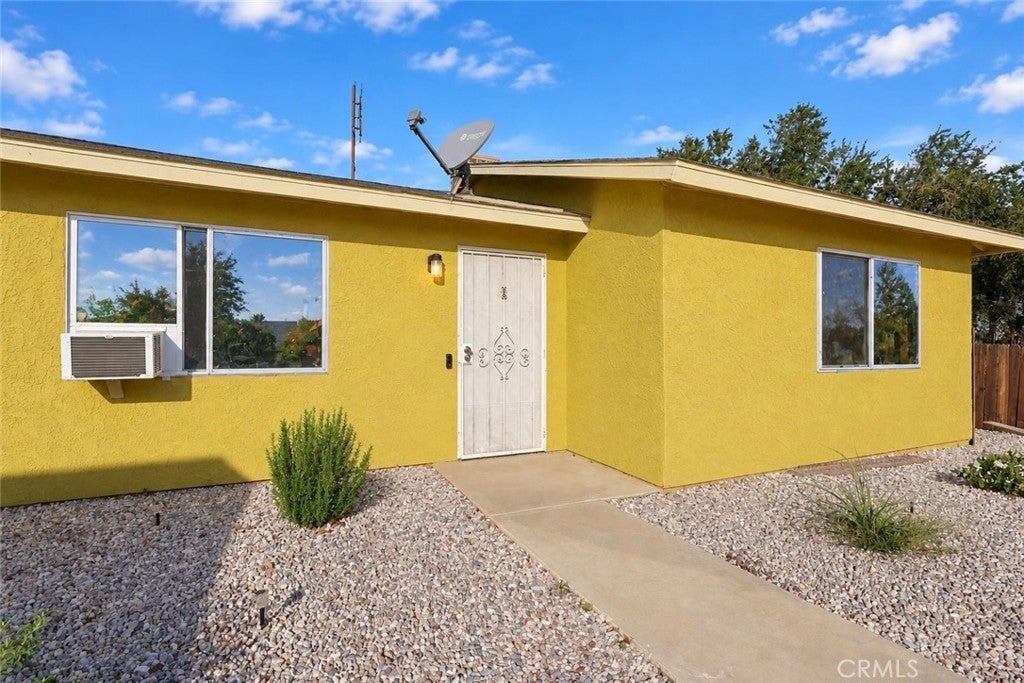 17450 Sequoia