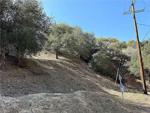 Photo of 0 High Cliff Trail, Tujunga, CA 91042 (MLS # PW25247397)