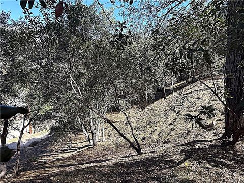 Photo of 0 High Cliff Trail, Tujunga, CA 91042 (MLS # PW25247397) Photo of 0 High Cliff Trail, Tujunga, CA 91042 (MLS # PW25247397)