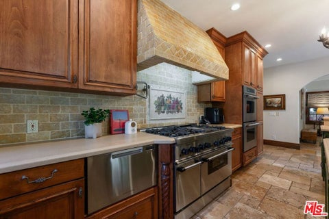 Tiny photo for 402 11th Street, Santa Monica, CA 90402 (MLS # 26871437)