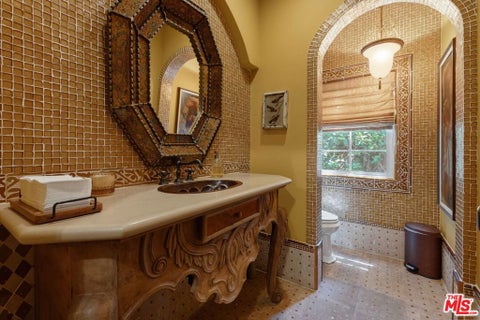 Tiny photo for 402 11th Street, Santa Monica, CA 90402 (MLS # 26871437)