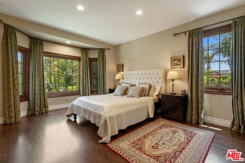 Tiny photo for 402 11th Street, Santa Monica, CA 90402 (MLS # 26871437)