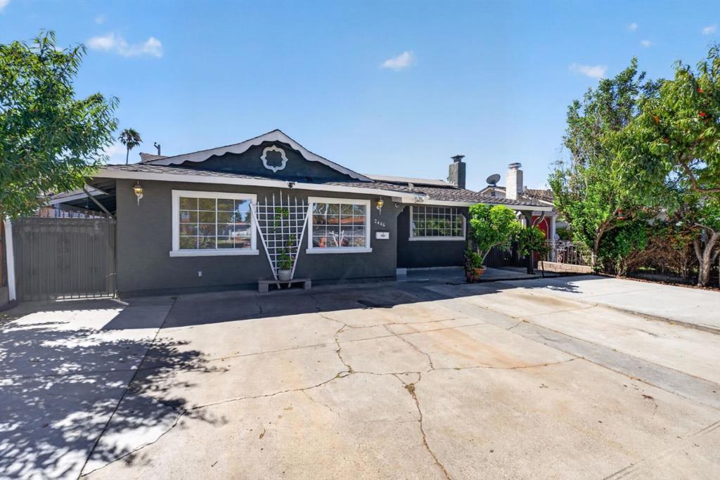 2446 Van Winkle Lane