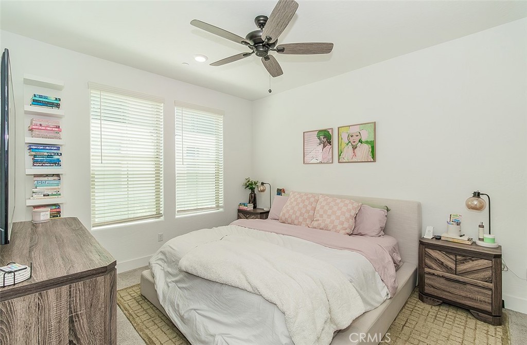 2887 E Tamarind Drive