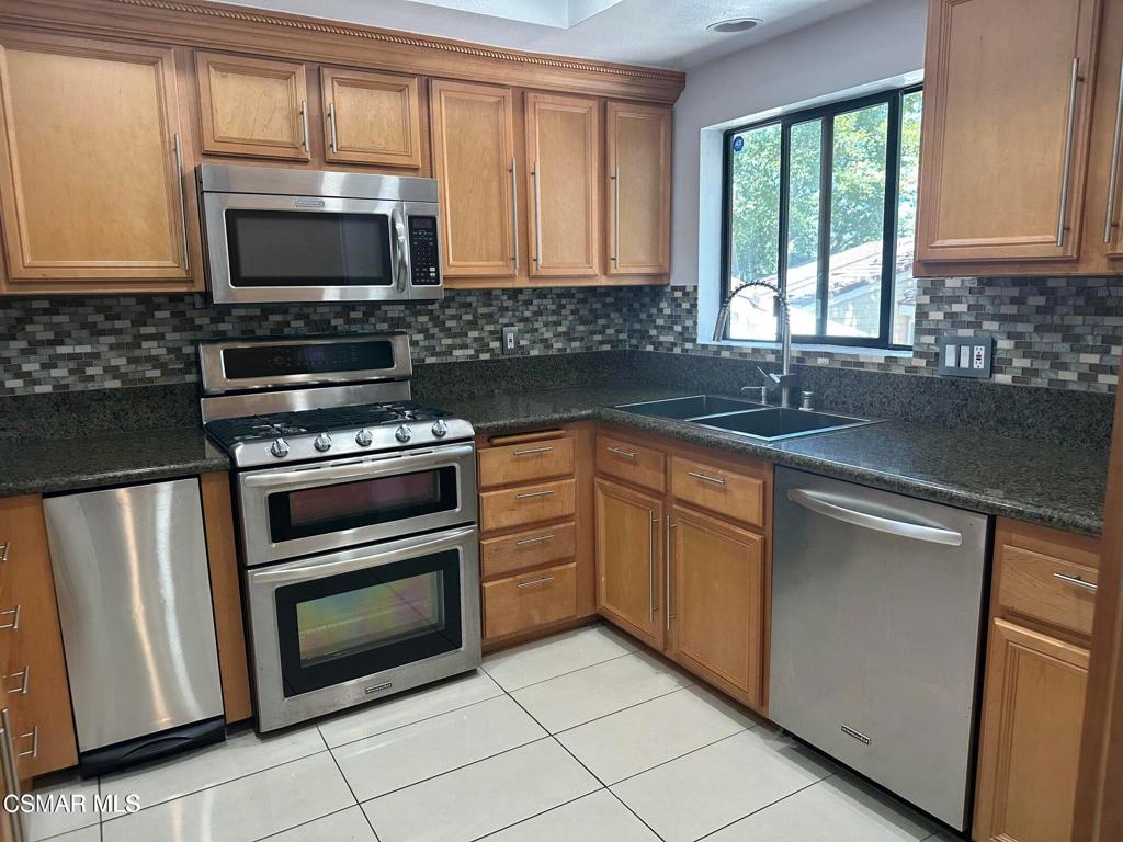 Westlake Bay-728 - 728 - Residential Lease