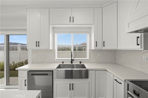 Tiny photo for 12519 N Haleh Ln, Sylmar, CA 91342 (MLS # SR26223932)