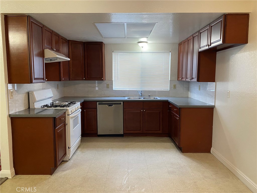 Properties 4 400 E Emerson Avenue A