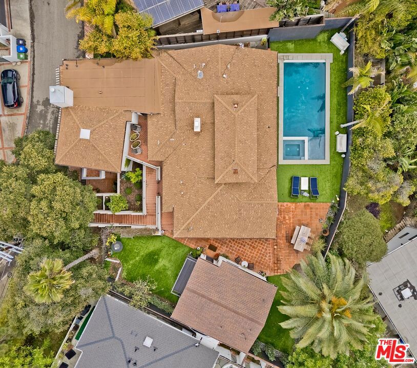 2770 La Castana Drive