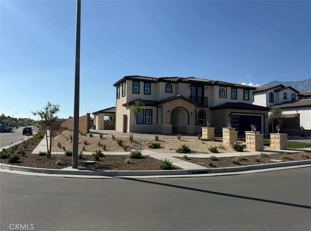 6348 Echo Mountain