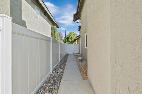 Tiny photo for 39845 Teal Drive, Murrieta, CA 92562 (MLS # PTP2603647)