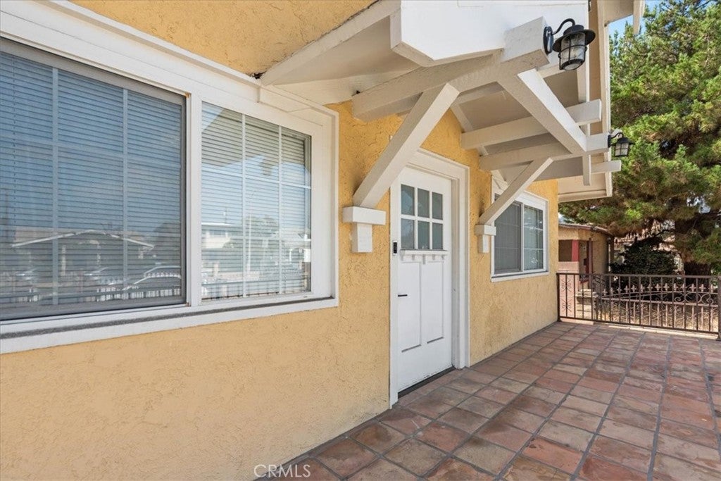 2640 Roseview