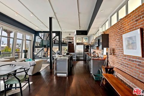 Photo of 1513 9th Street #3, Santa Monica, CA 90401 (MLS # 26634685)