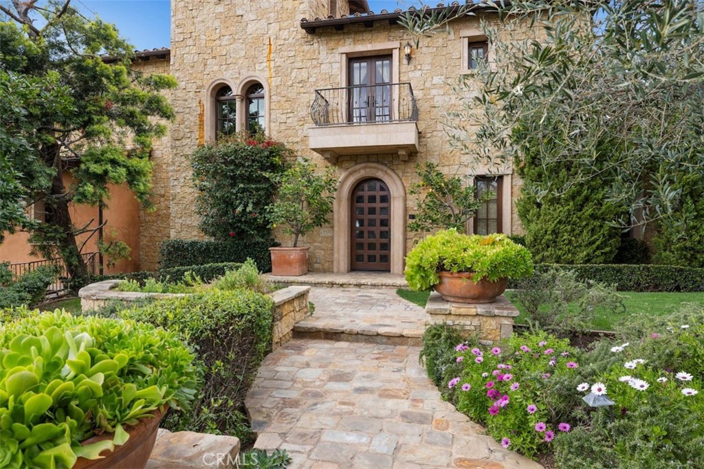 Shady Canyon Custom (SHDC) - Residential