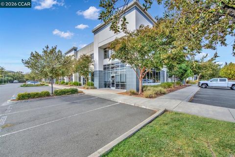 Photo of 4725 Mangels Blvd Blvd, Fairfield, CA 94534 (MLS # 41127970)