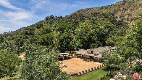 Photo of 3099 Mandeville Canyon Road, Los Angeles, CA 90049 (MLS # 26656213)