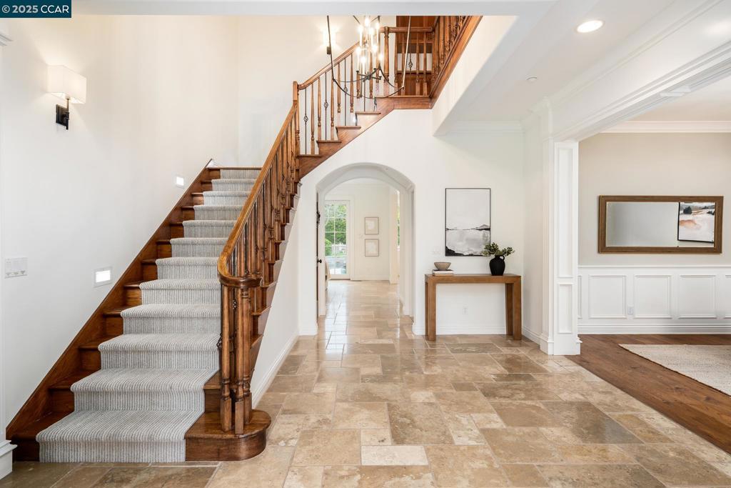45 Lark Pl