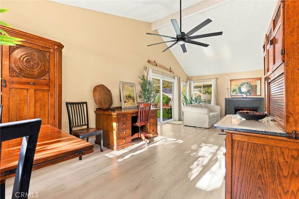 25556 Meadow Mont
