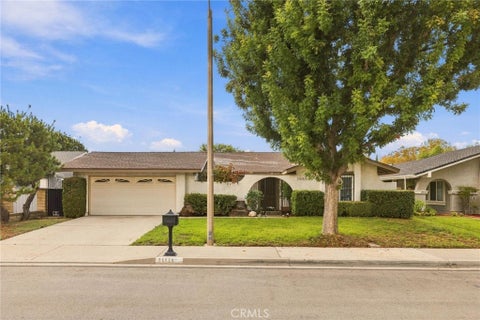 Photo of 25556 Meadow Mont ST, Valencia, CA 91355 (MLS # SR26232184)