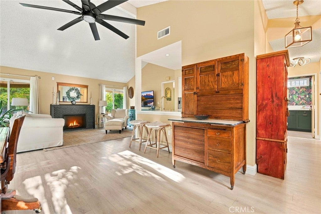 25556 Meadow Mont